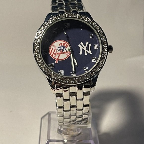 New York Yankees MLB Women's Luxury Watch !!!NEW!!! - Picture 8 of 9
